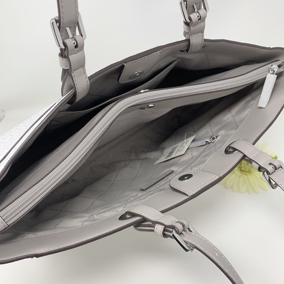 Michael Kors Commuter Large Tote and Wallet - Picture 10 of 16